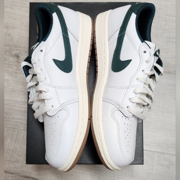 SOLD!! Jordan 1 Low Oxidized Green - Picture 2 of 5